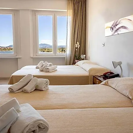 Hotel De Plam